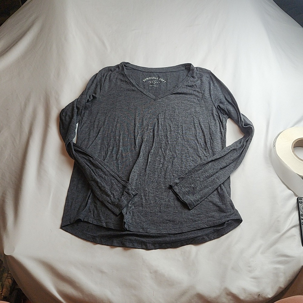 Aeropostale Perfect V-Neck Long Sleeve Shirt Heather Gray Women's Size Large